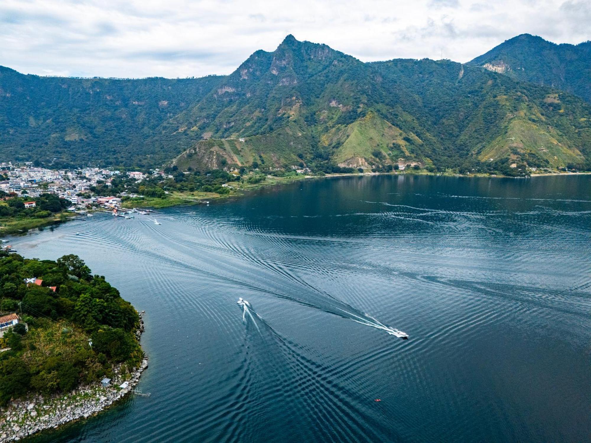 Luxury Atitlan Suites ซานเปโดร ลาลากูนา ภายนอก รูปภาพ