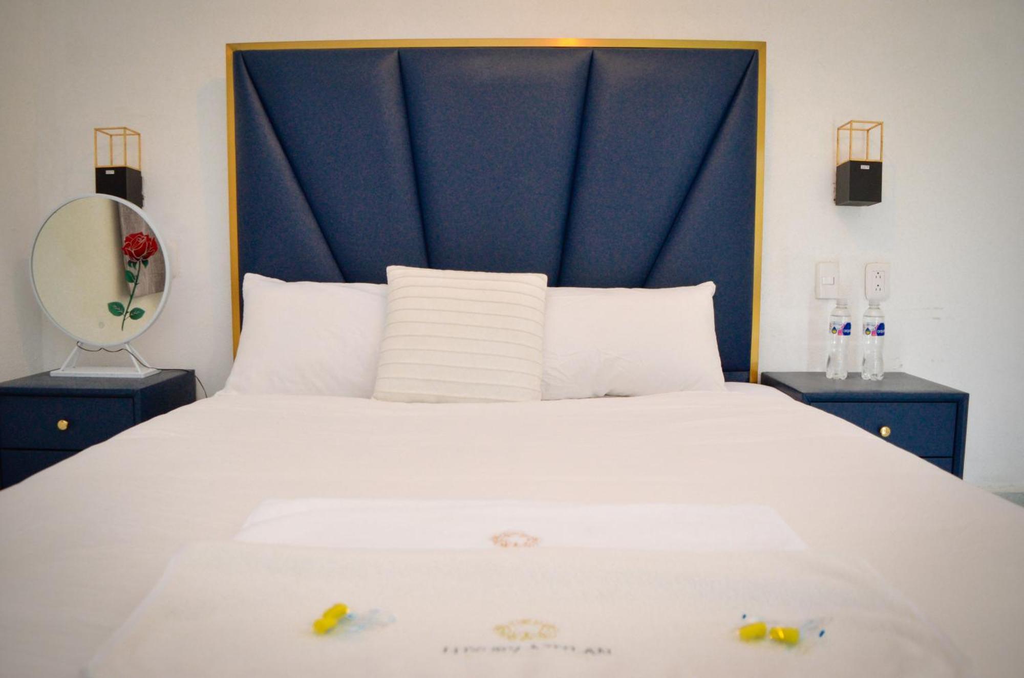 Luxury Atitlan Suites ซานเปโดร ลาลากูนา ภายนอก รูปภาพ