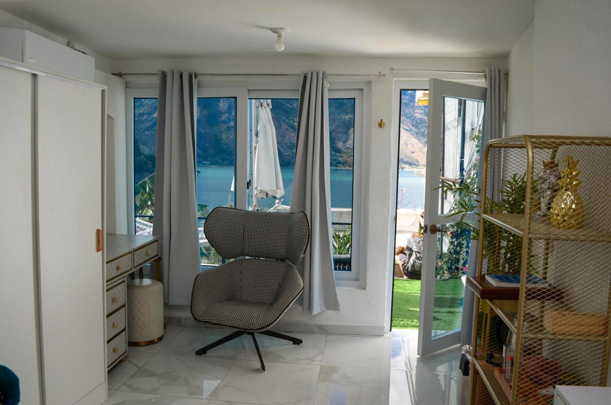 Luxury Atitlan Suites ซานเปโดร ลาลากูนา ภายนอก รูปภาพ